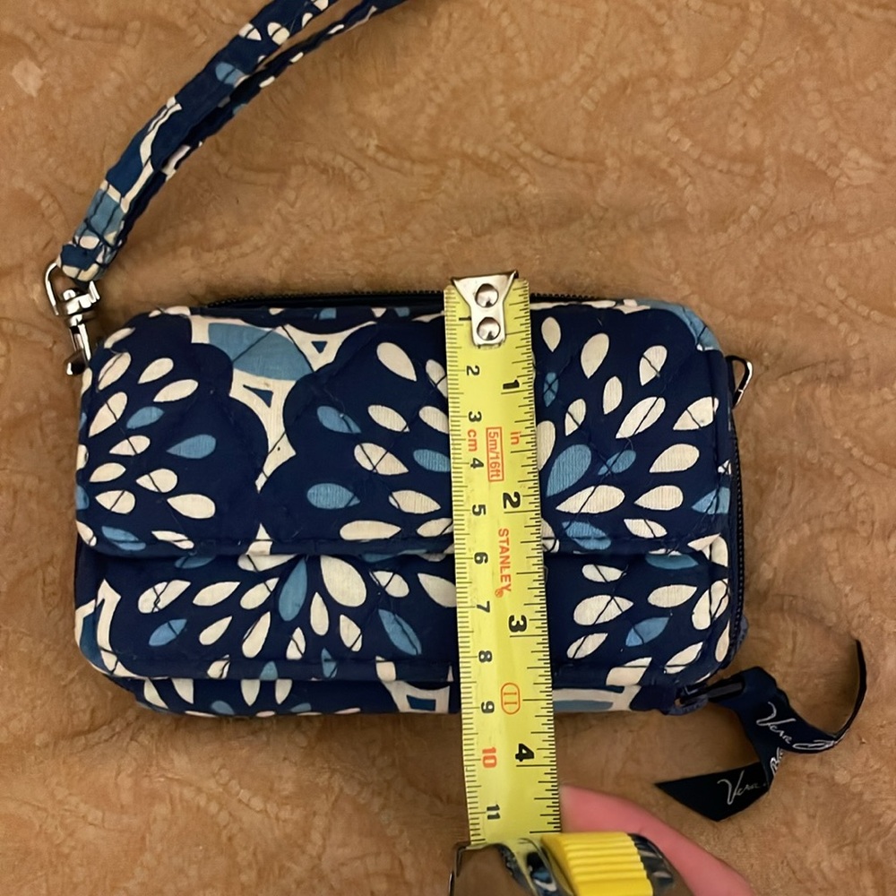 Vera Bradley Wristlet - Picture 8 of 8